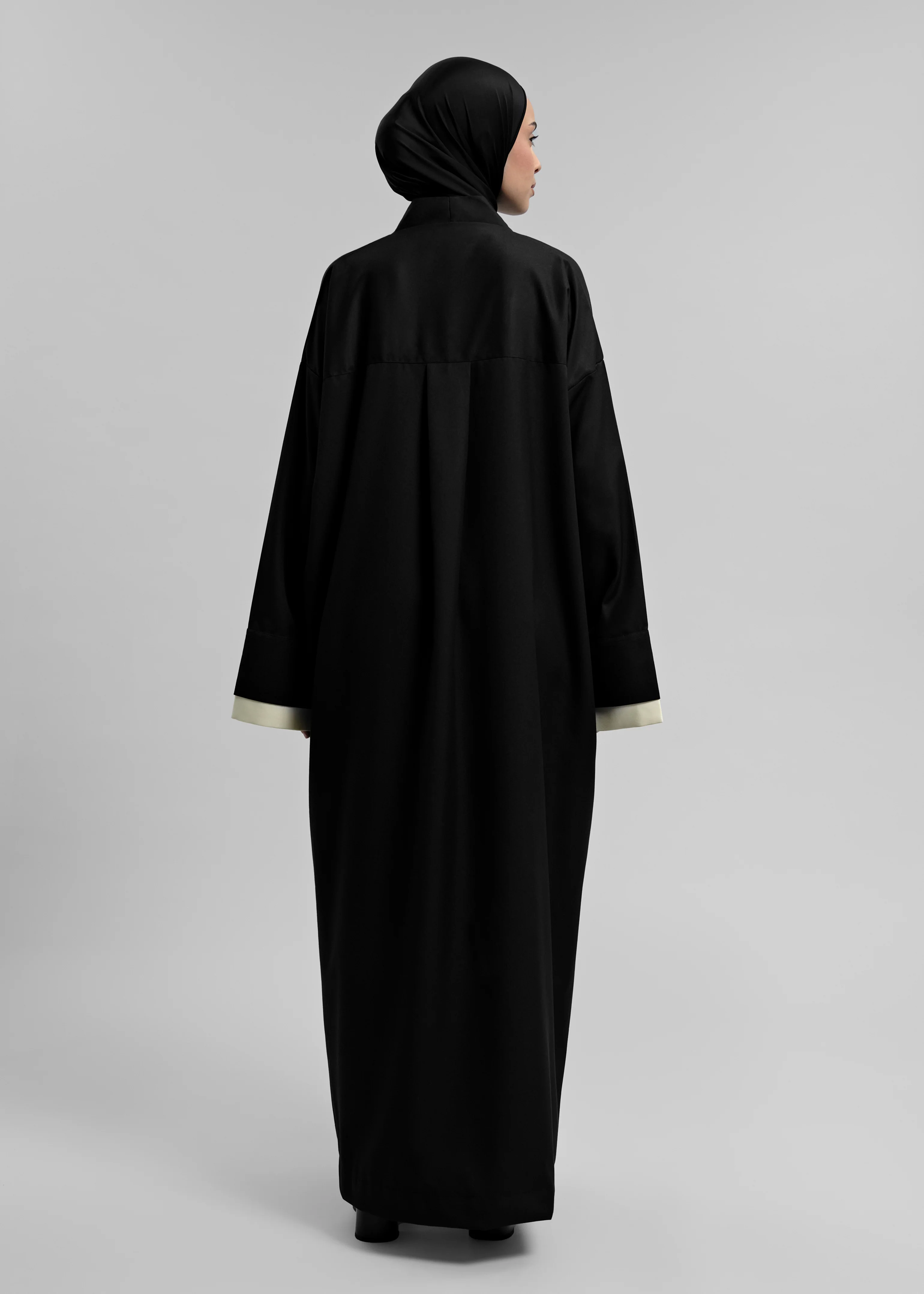 La Robe Qamar Noir - Image 3