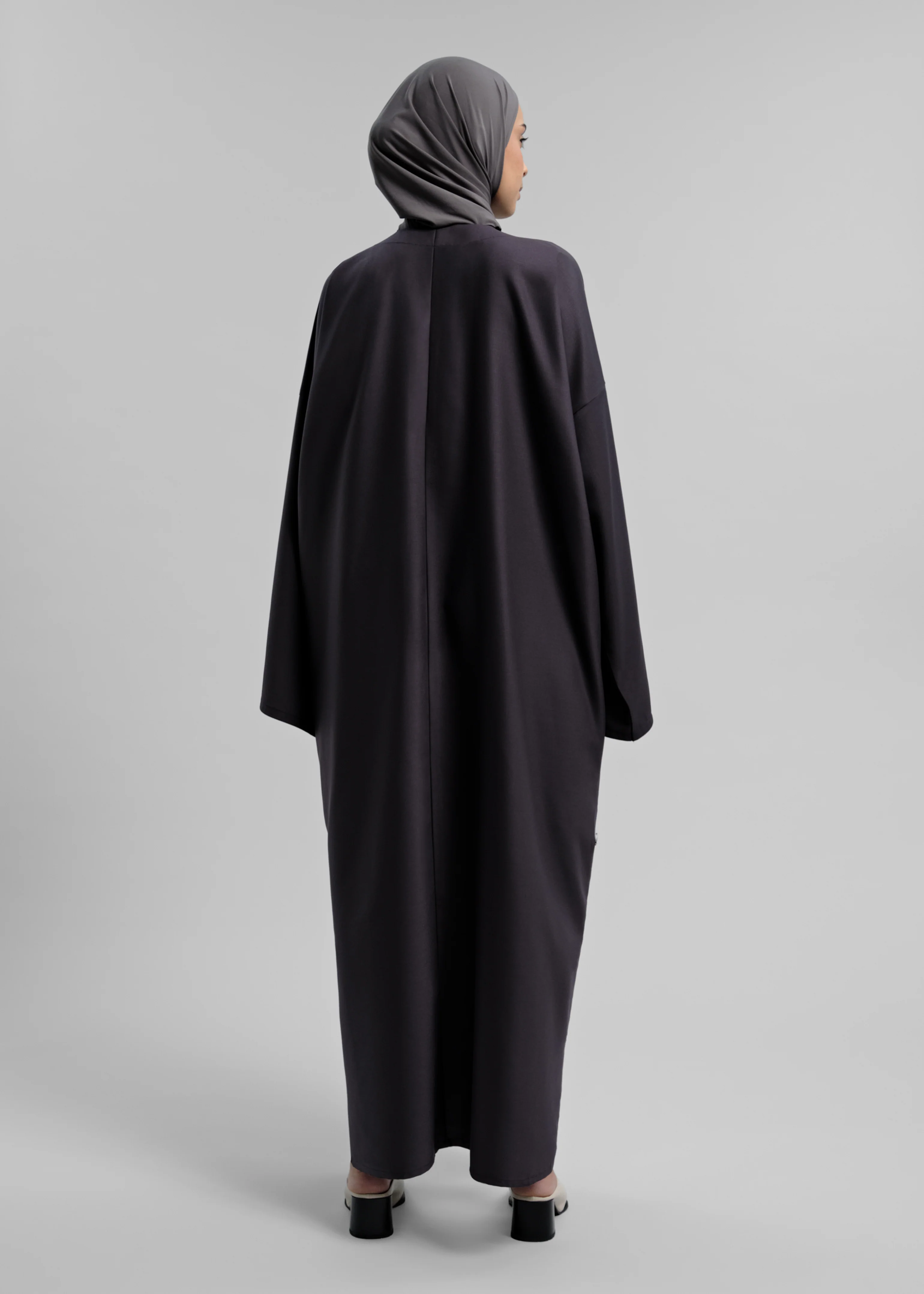 La Robe Qamys Gris anthracite - Image 3