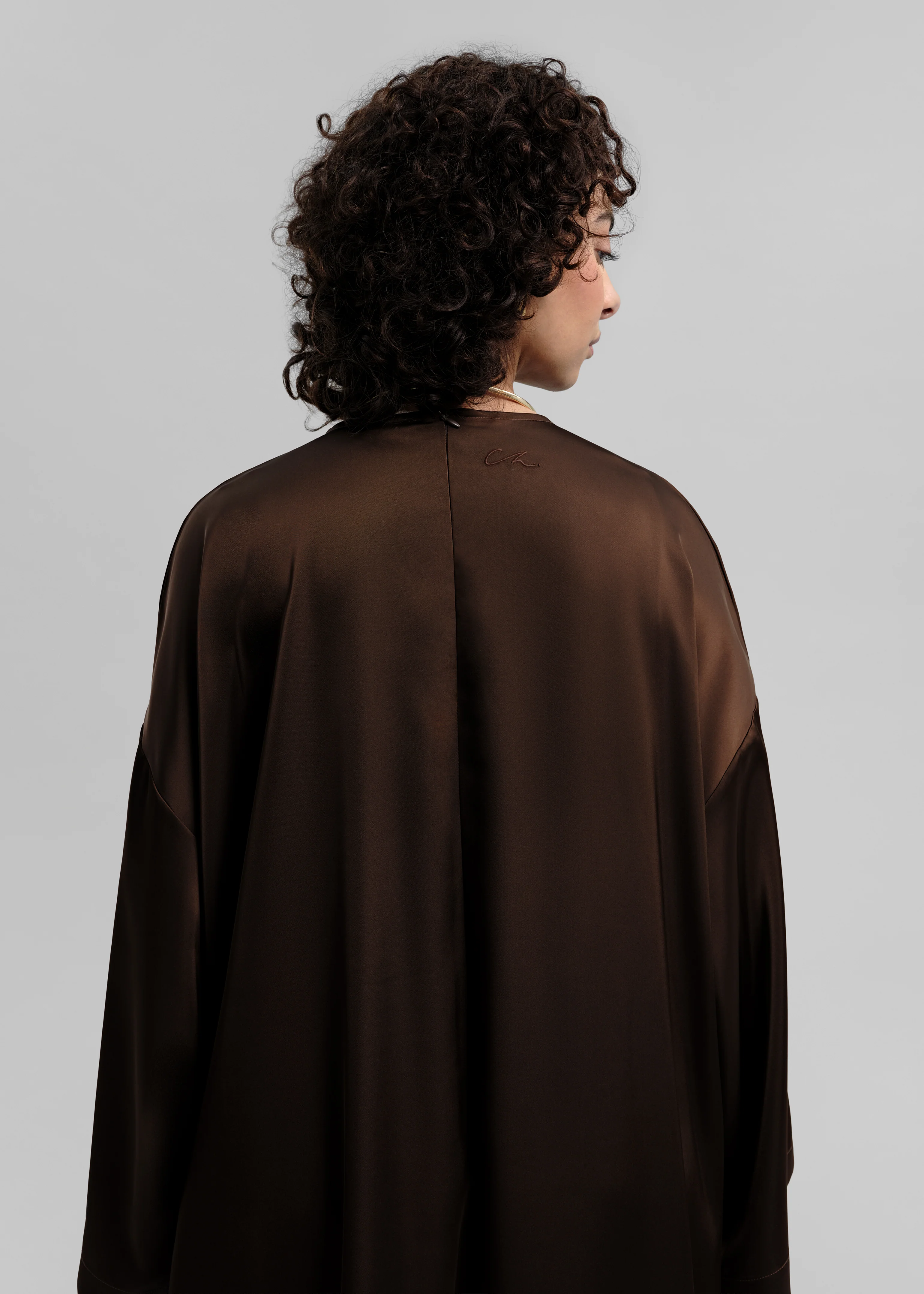 La Robe Satin Brun - Image 4