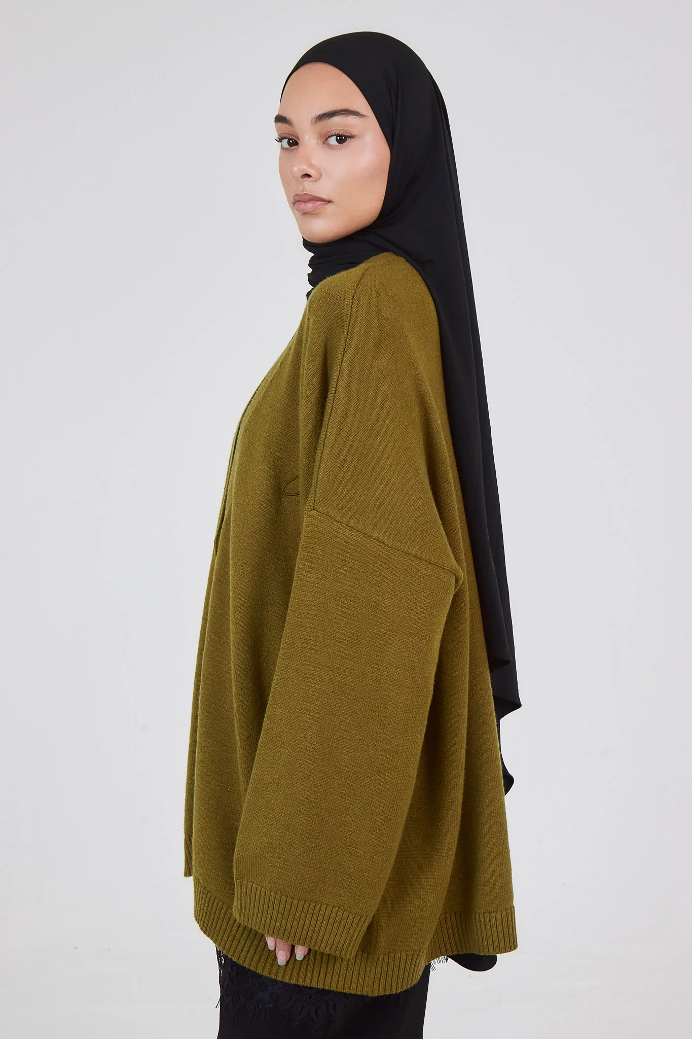 Le Cardigan Olive - Image 3
