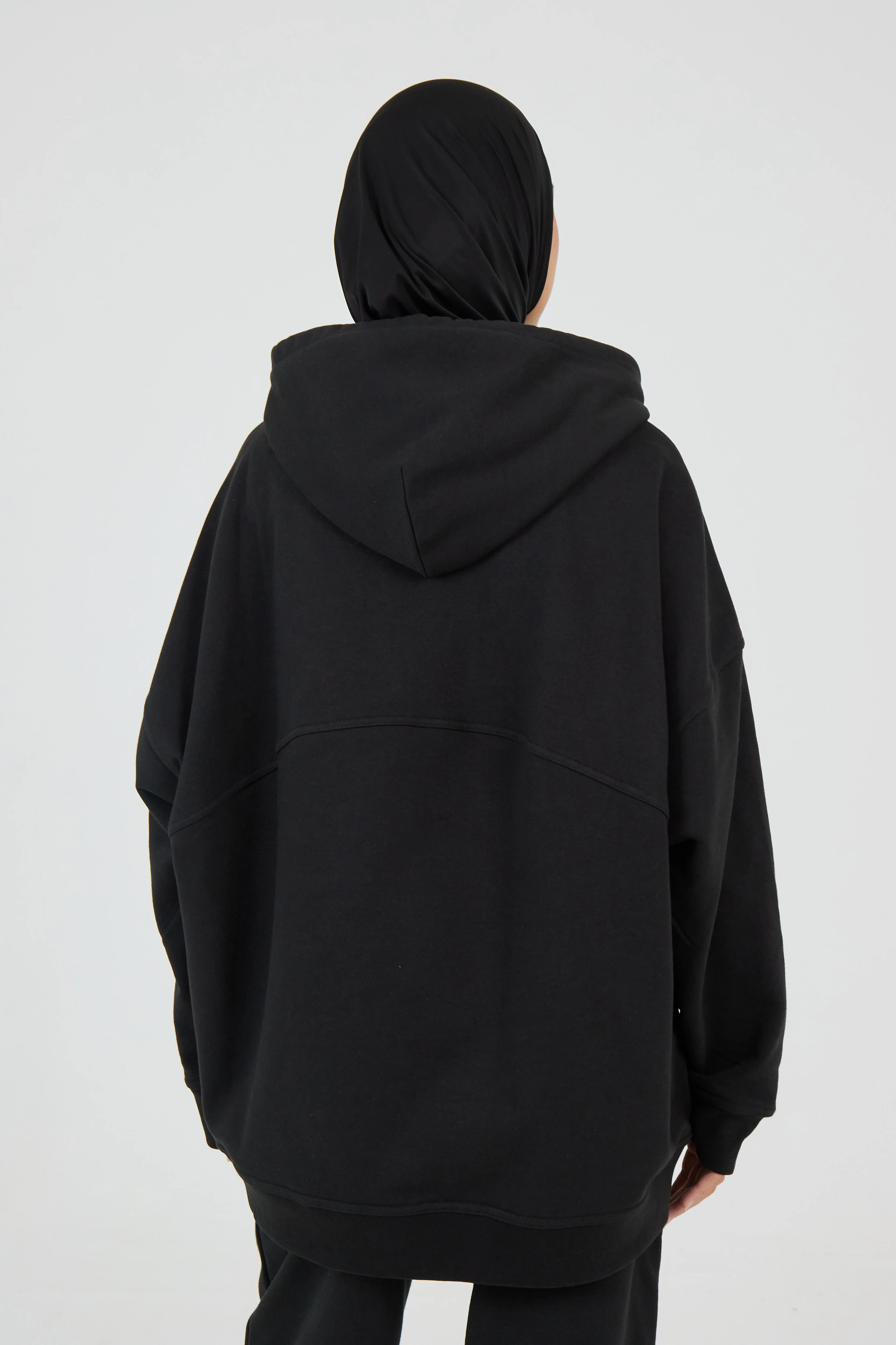 Le Hoodie Noir - Image 3