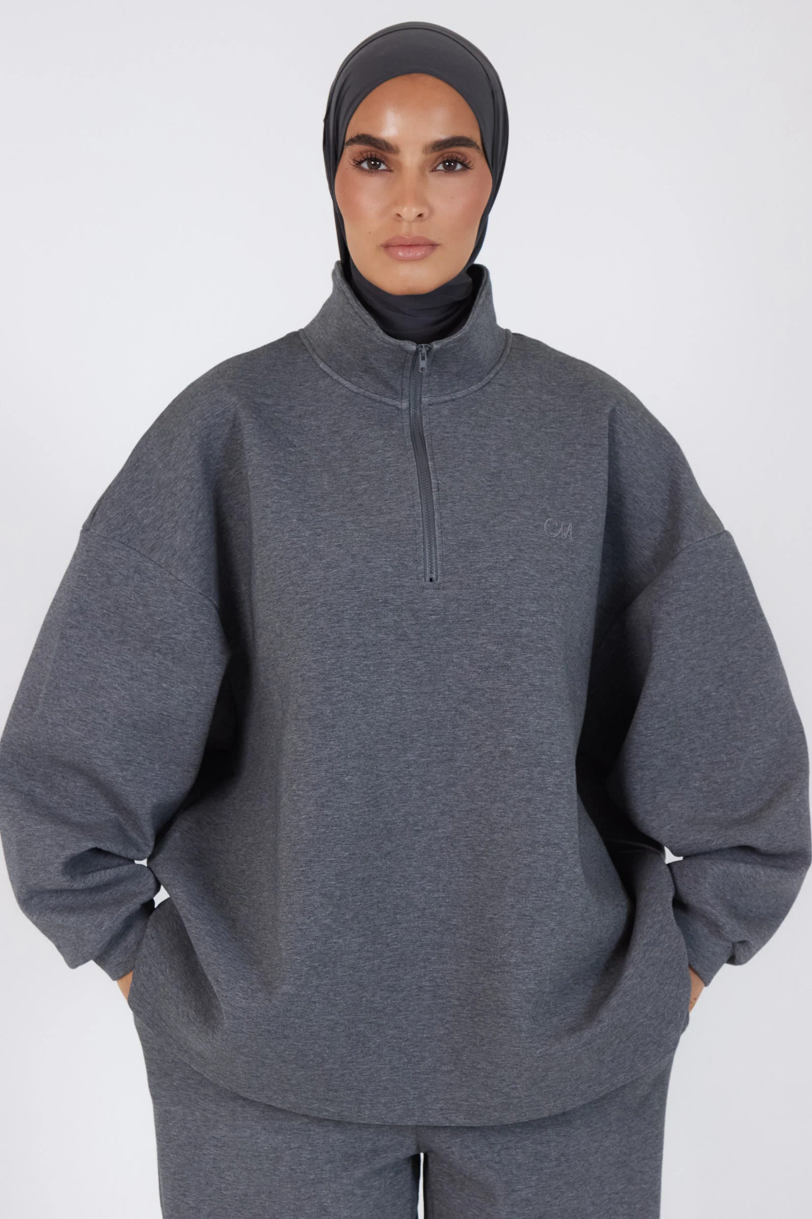 Le Sweat Zip Comfy Gris foncé - Image 4
