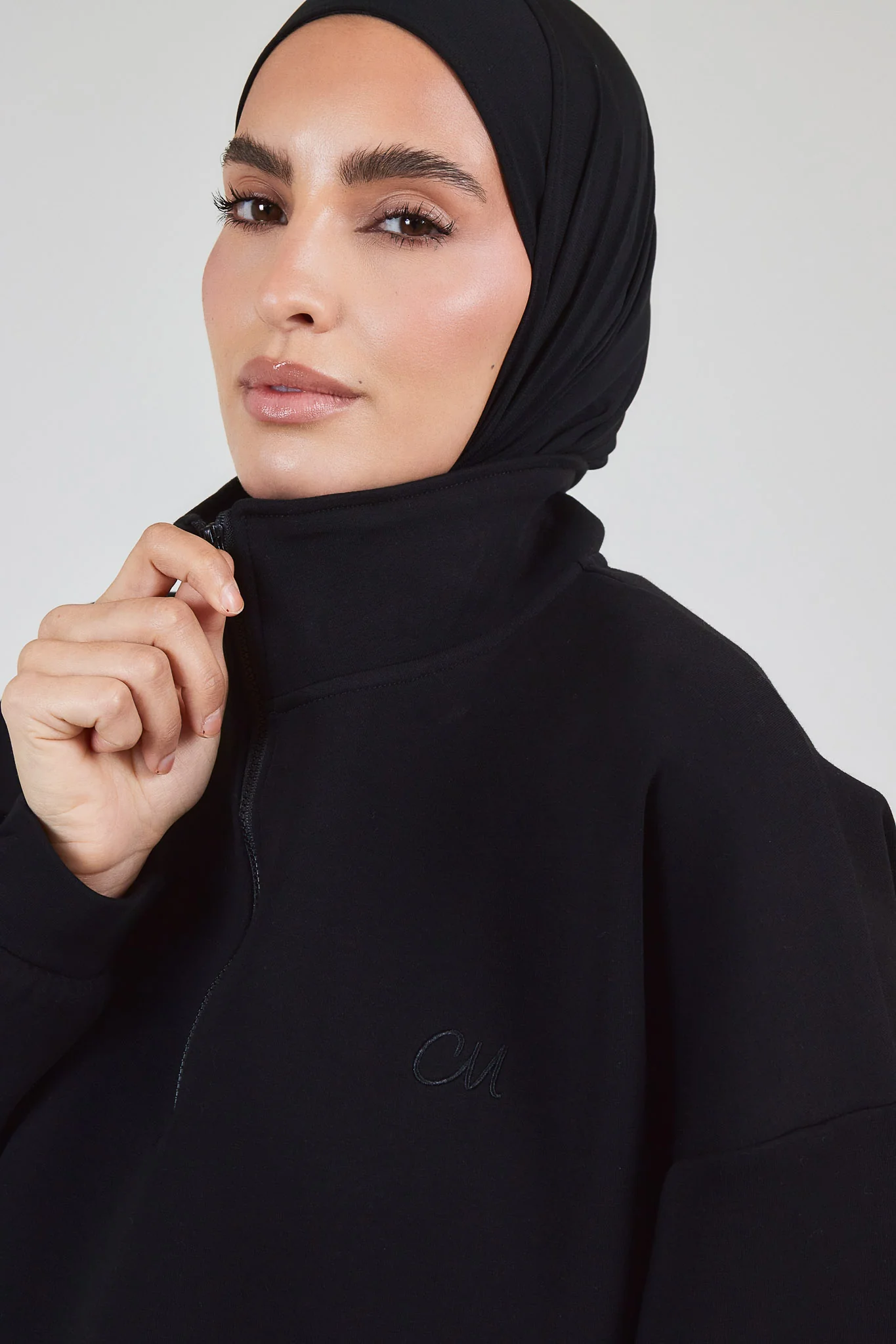 Le Sweat Zip Comfy Noir - Image 4