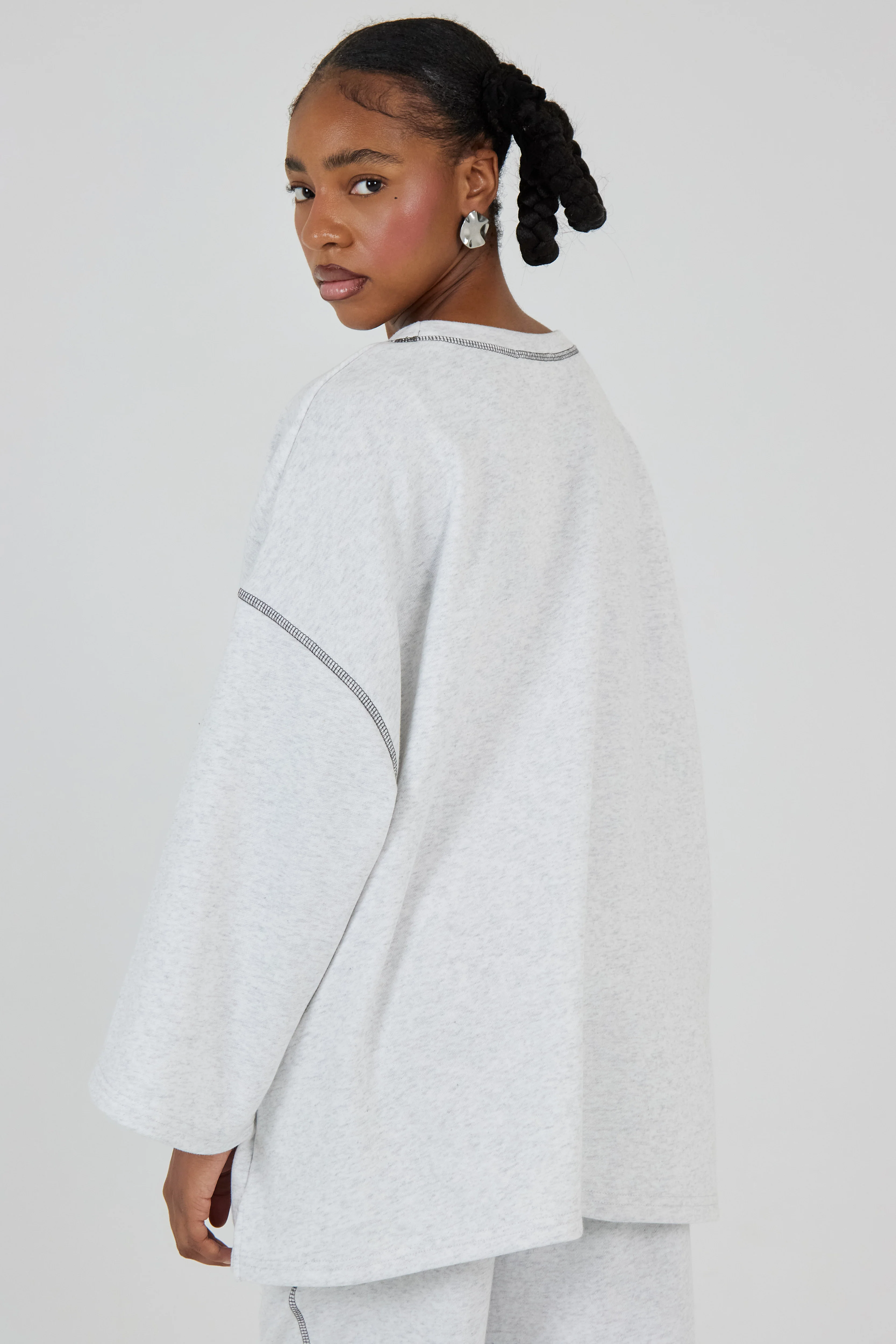 Le T-shirt Essential Gris clair - Image 2