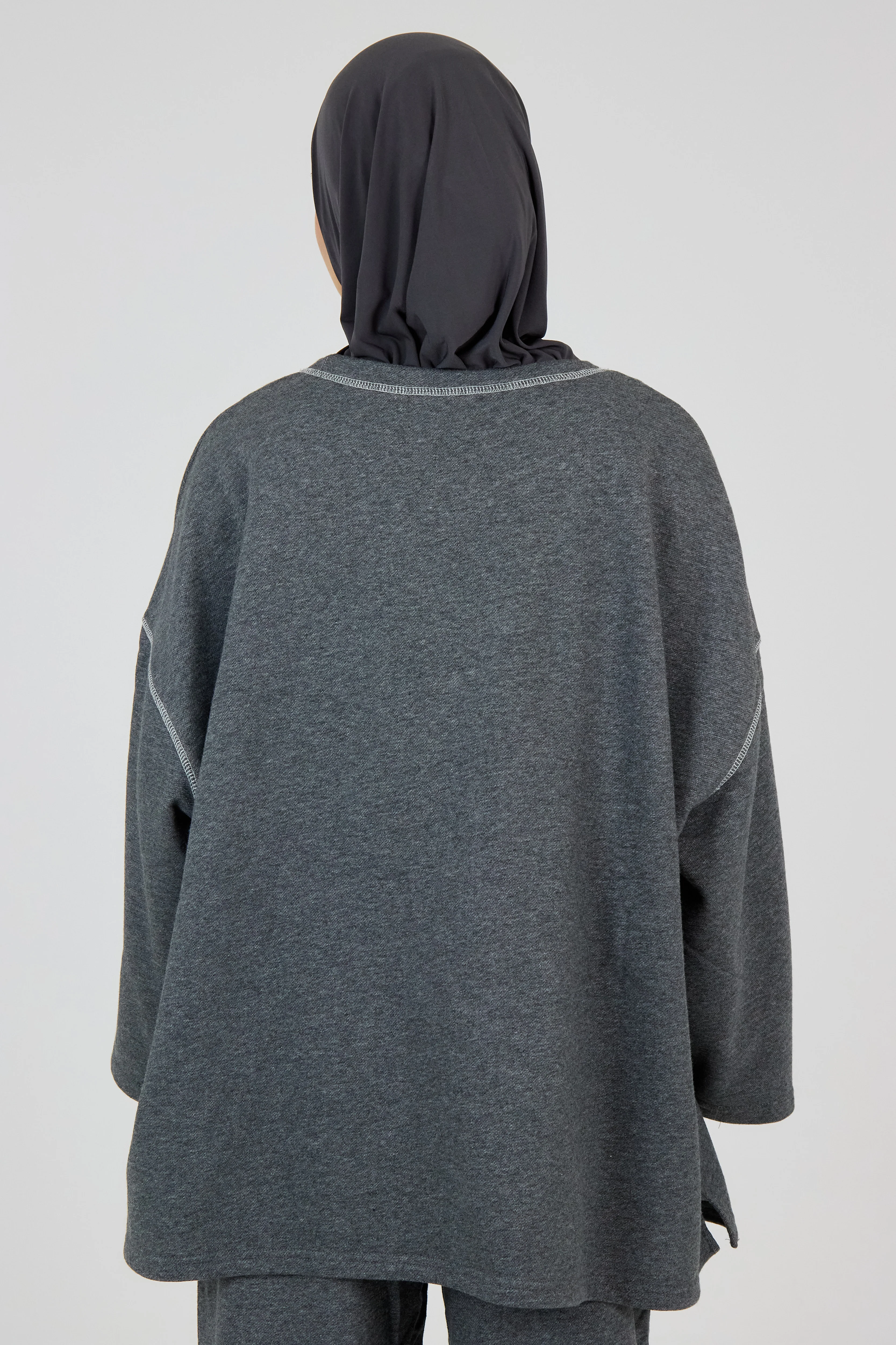 Le T-shirt Essential Gris foncé - Image 4